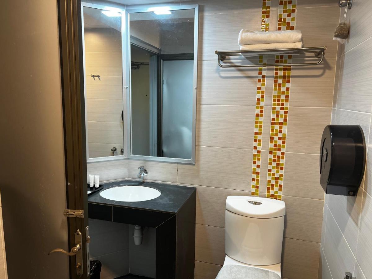 Signature Hotel Kuantan Exterior photo