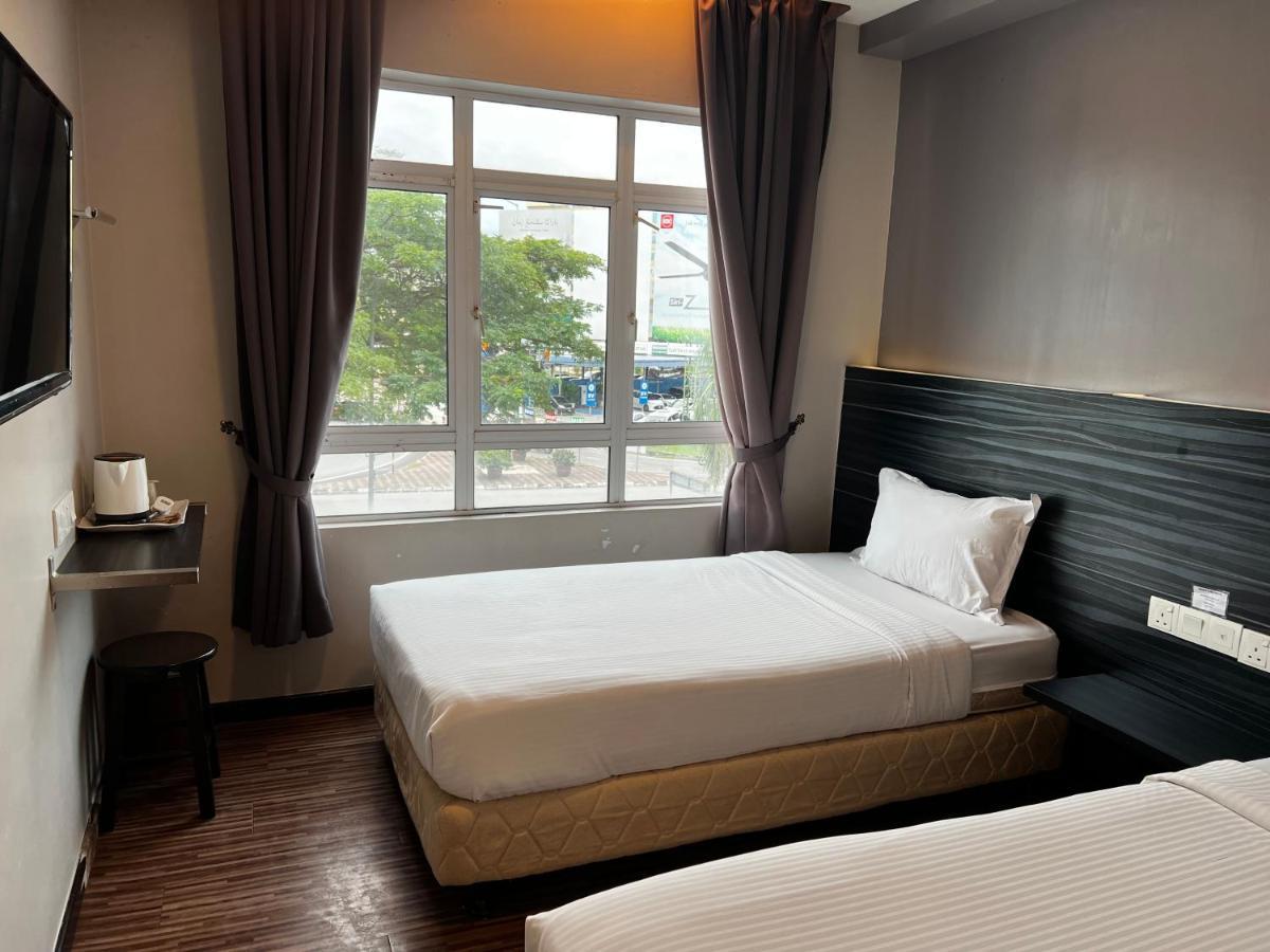 Signature Hotel Kuantan Exterior photo