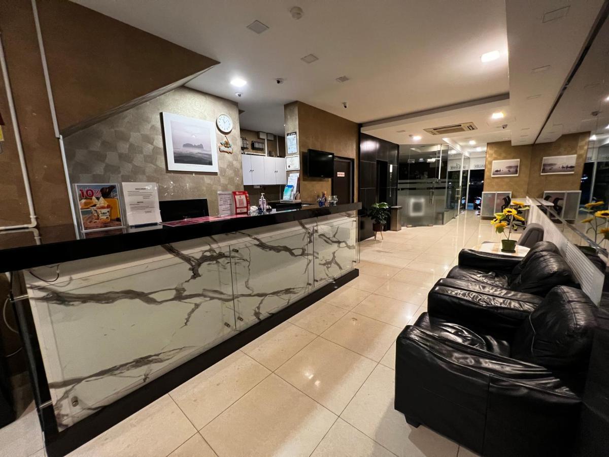 Signature Hotel Kuantan Exterior photo