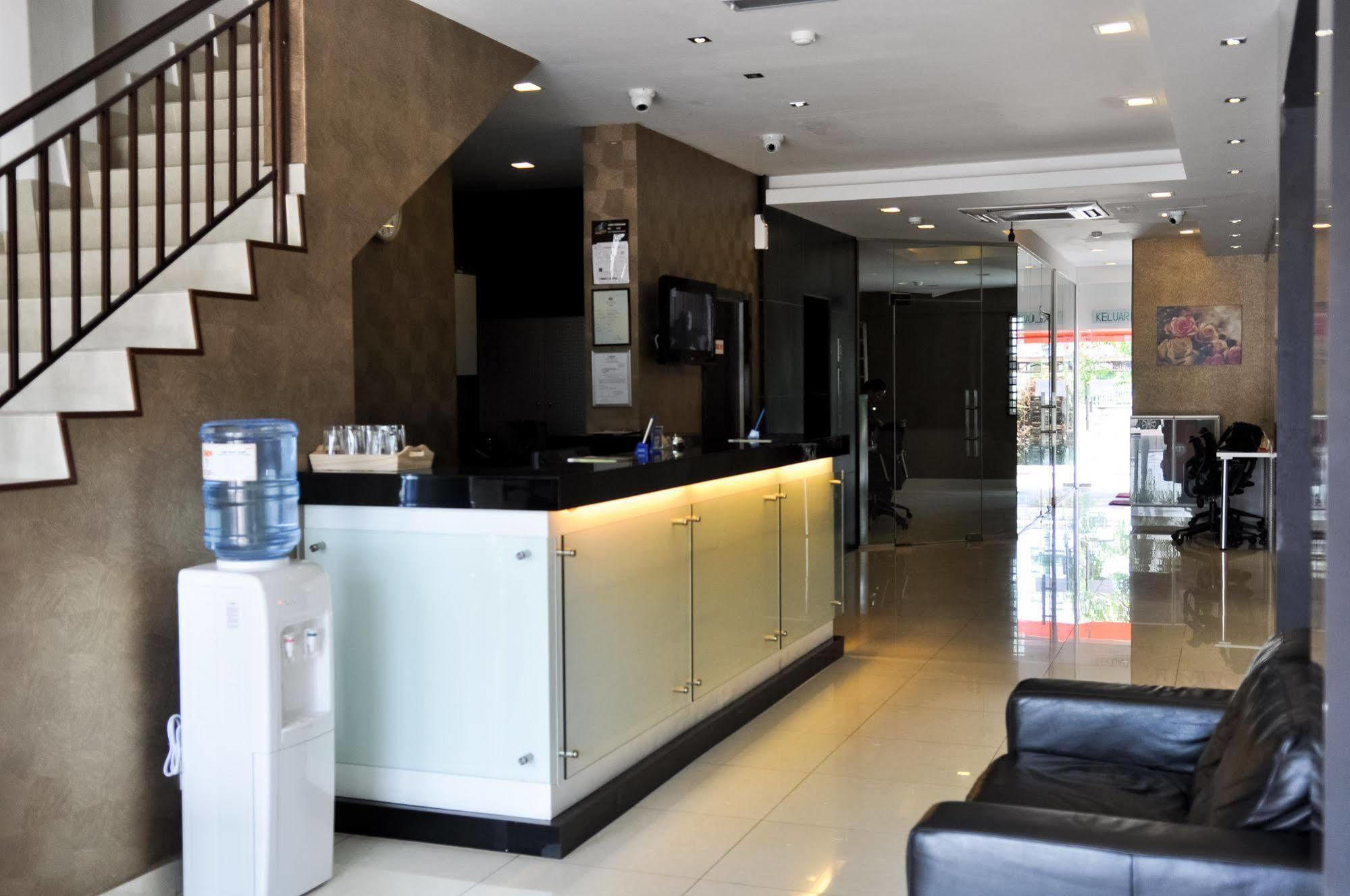 Signature Hotel Kuantan Exterior photo